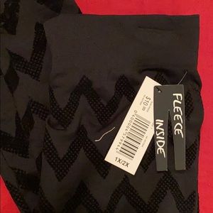 NWTfleece tights says size 1x/2x more like med/lg